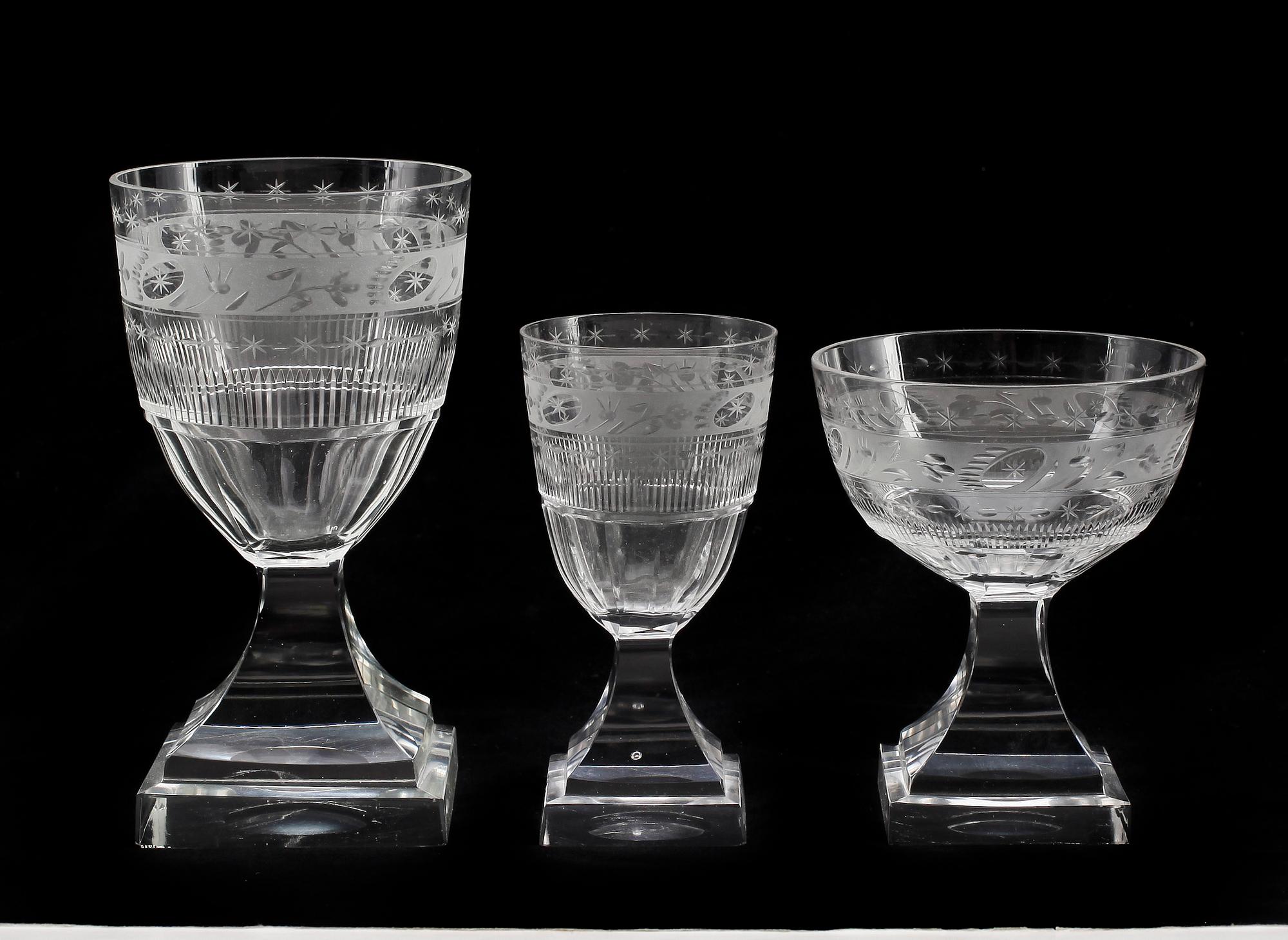GLASSERVIS, 40 delar, empirestil, troligen Kosta, 1900-talets första hälft.