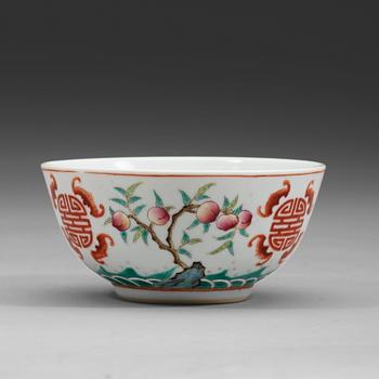 A Chinese bowl, Republic, with Xianfeng six character mark (1912-1949).