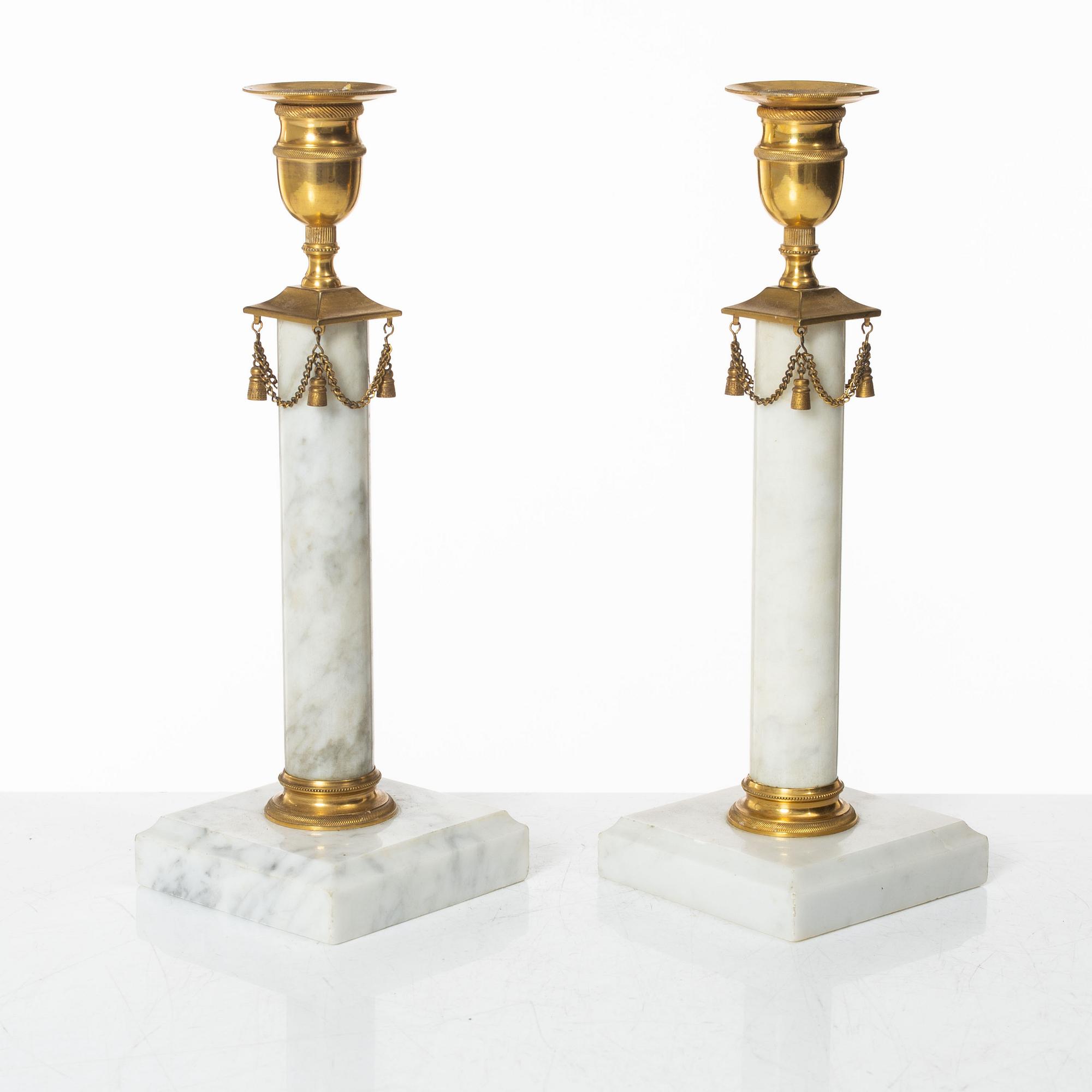 Ljusstakar, ett par, Sverige, omkring år 1900. Sengustaviansk stil.