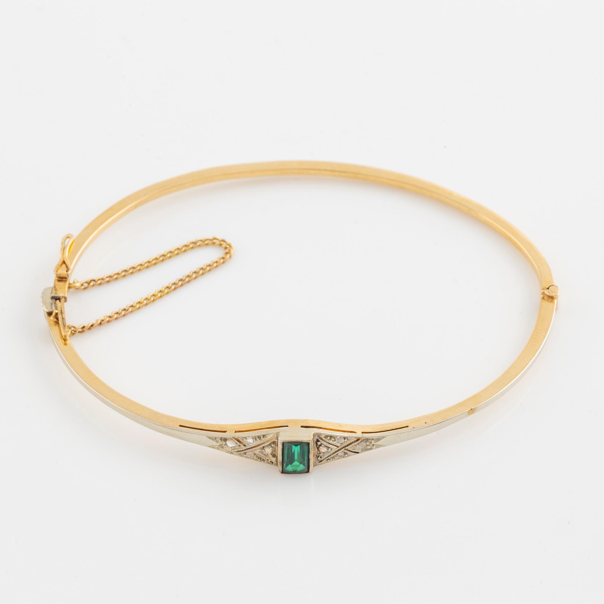 Ring, guld med rosenslipade diamanter och grön paste.