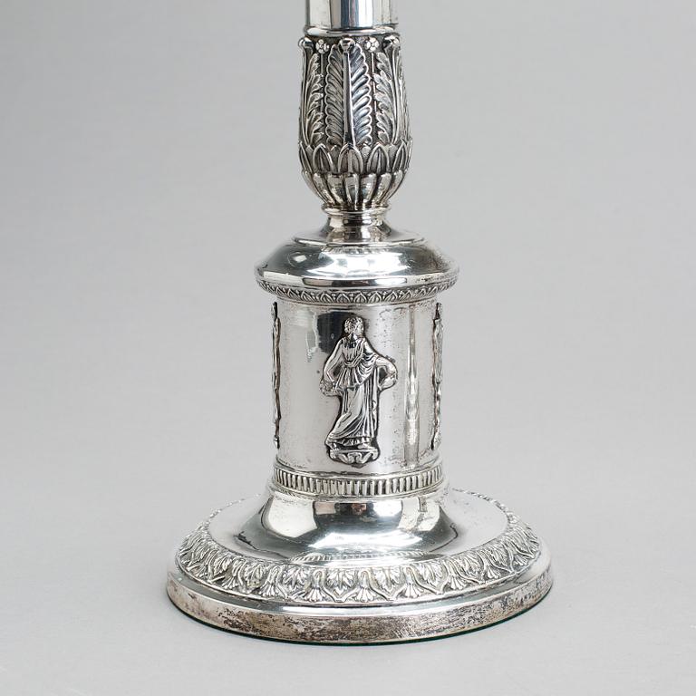 KANDELABRAR för fem ljus, ett par, Tyskland efter 1888, silver, empire-stil.