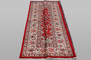 A carpet, Mahal, ca 372 x 248 cm.