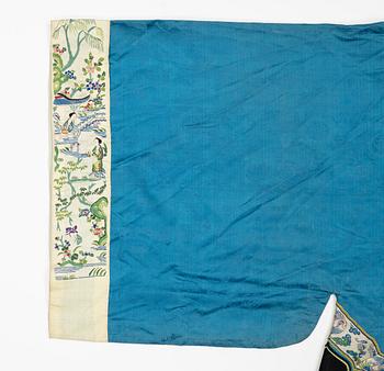 A female silk robe/over coat for winter, Qing dynasty, 19th century.