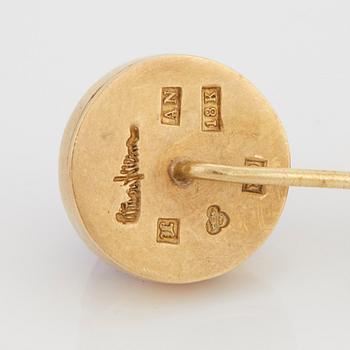 Wiwen Nilsson, an 18K gold ring and pin, with cabochon-cut amethyste, Lund, Sweden 1972-73.