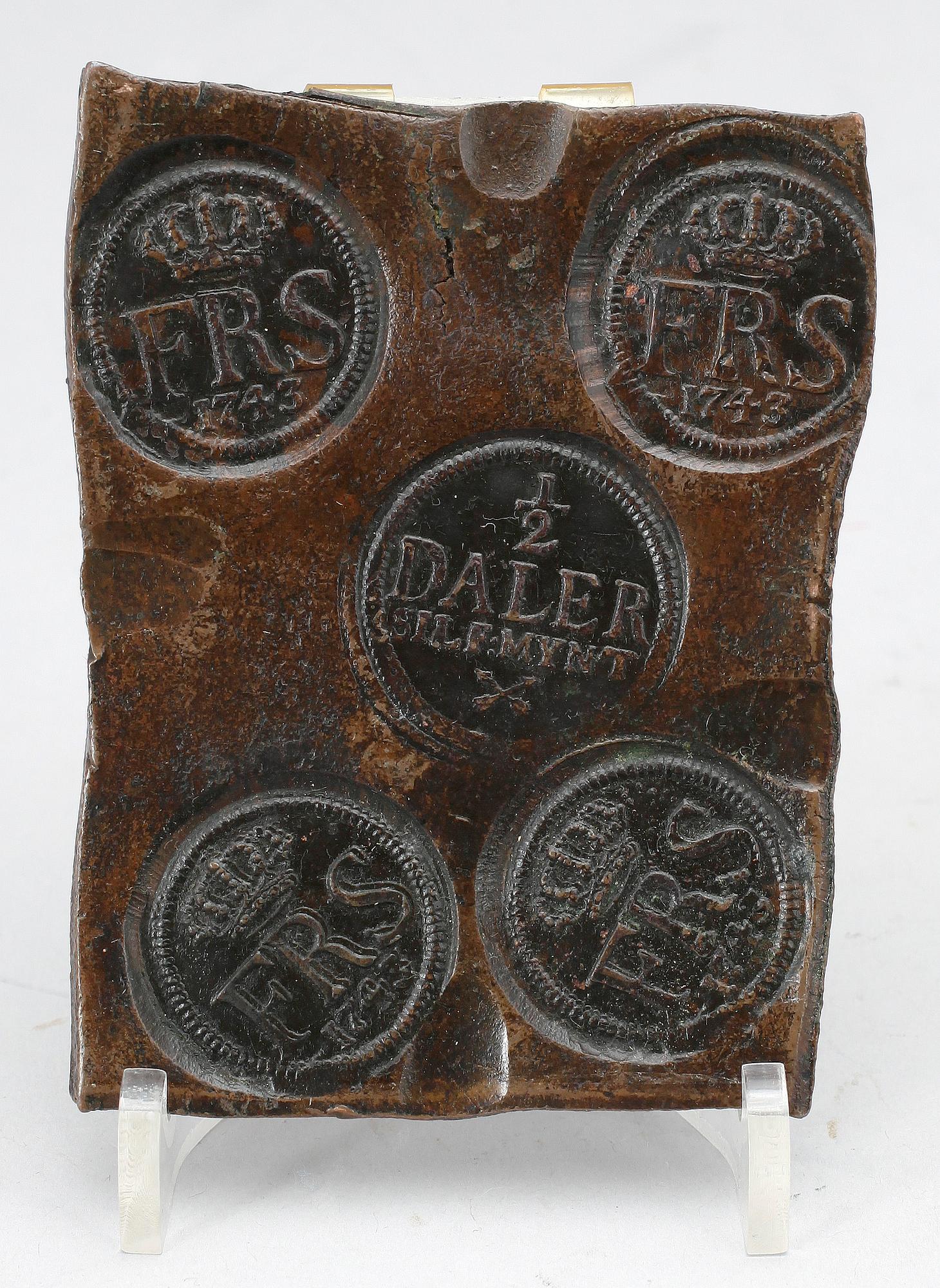 PLÅTMYNT, koppar, 1/2 daler, silvermynt, Fredrik I av Sverige, 1743.