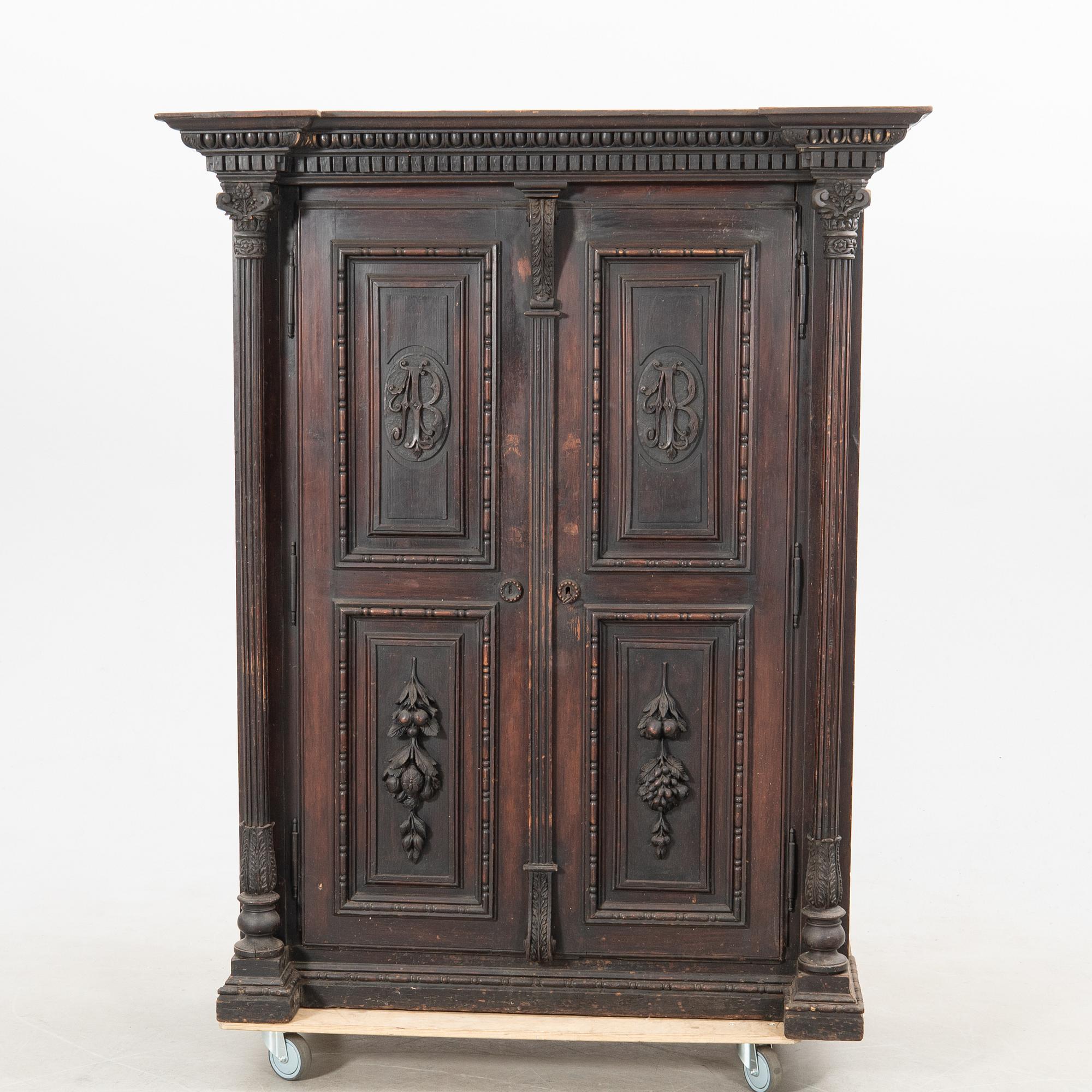 Skåp/garderob barockstil omkring 1900.