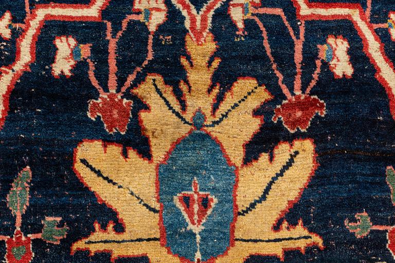 A carpet, antique, Bidjar Garus, ca 555 x 321 cm.