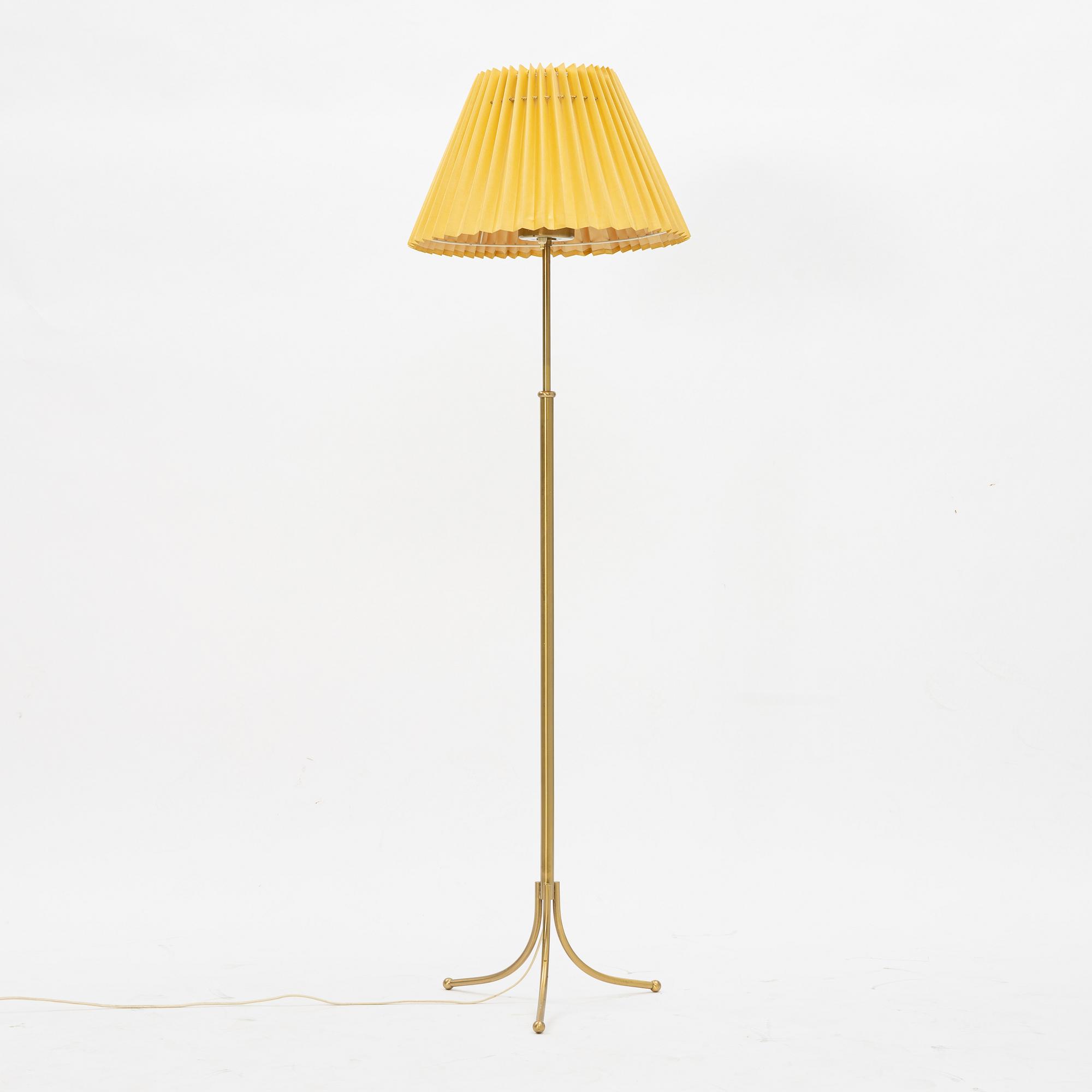Josef Frank, golvlampa, modell 2326, Firma Svenskt Tenn.