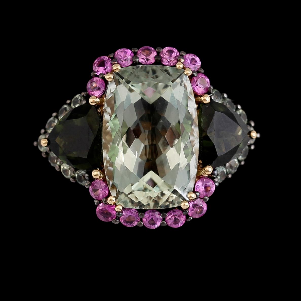 RING, 18K guld, safirer tot ca 1.20 ct, kvarts tot ca 7.04 ct, turmaliner tot ca 2.30 ct, diamanter tot ca 0.06 ct.