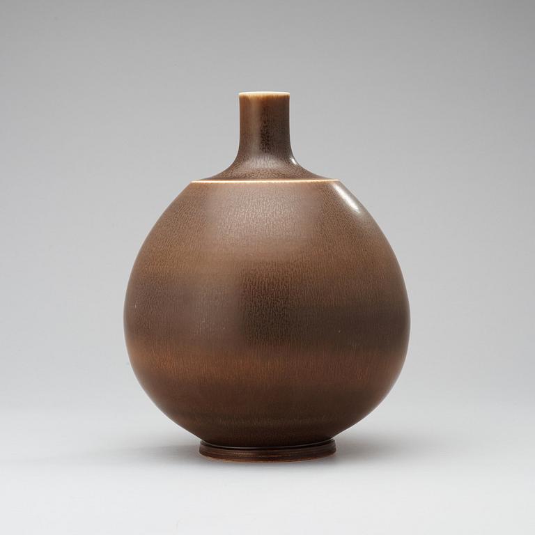 A Berndt Friberg stoneware vase, Gustavsberg Studio 1965.