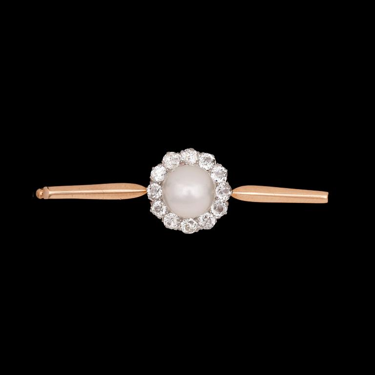 BROOCH, old cut diamonds, tot. app. 1 cts and natural pearl. 1930's.