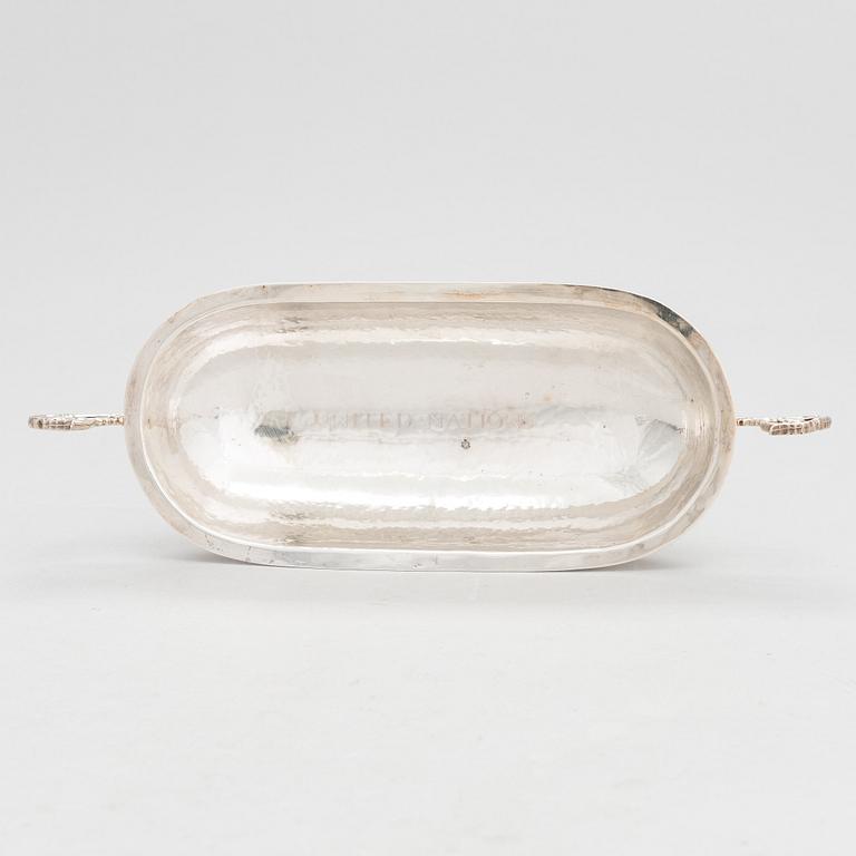 A sterling silver bowl, USA, turn of the 21st century.
