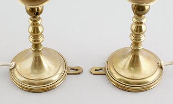 BORDS/VÄGGLAMPOR, 1 par, mässing, 1800-/1900-tal.