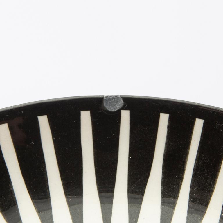 Eugen Trost, tekoppar 19 st "Zebra" Uppsala Ekeby/Gefle flintgods 1900-talets andra hälft.