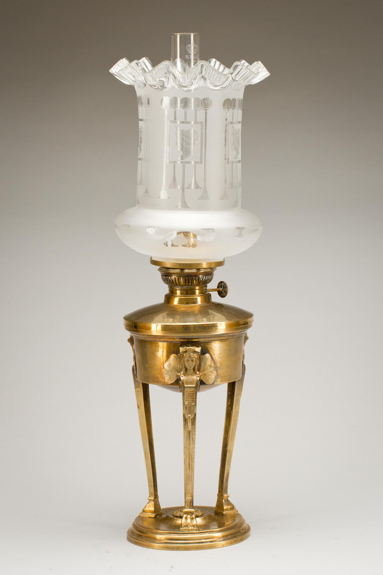 FOTOGENLAMPA, mässing, 1900-talets första hälft.