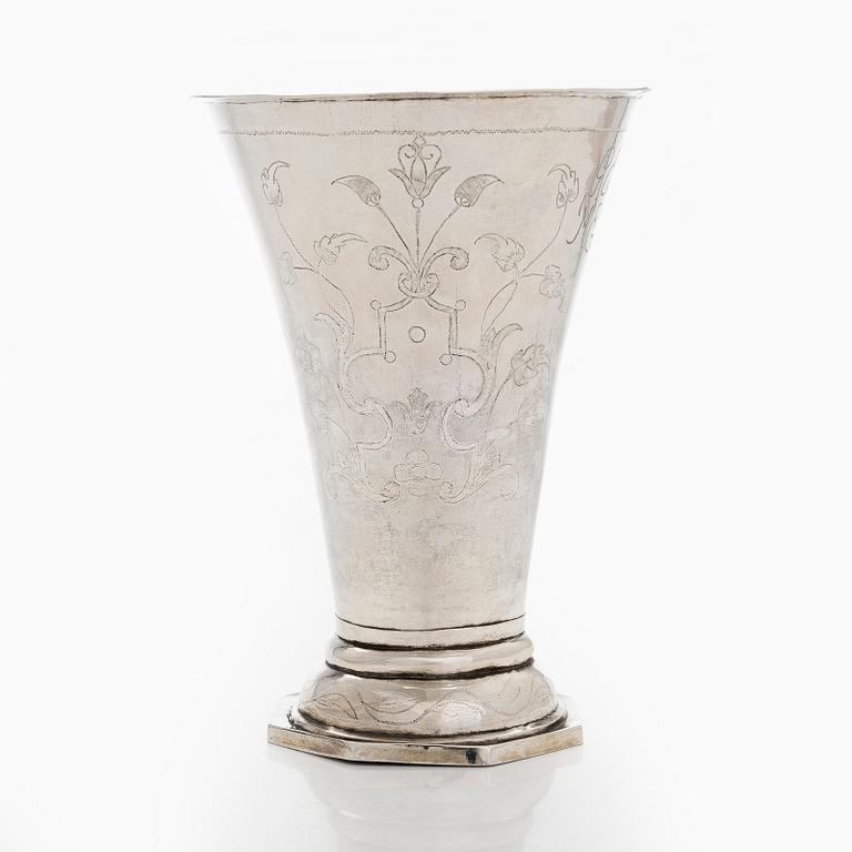 A Finnish silver cup, maker's mark of Carl Anders Berg, Vasa Finland 1820.