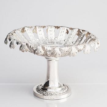 A Swedish 19th century silver tazza, mark of Adolf Zethelius, Stockholm 1831.