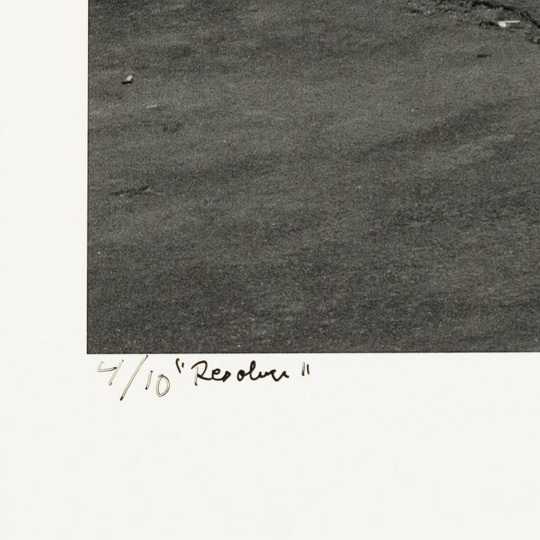 Ewa-Mari Johansson, "Man dressed in White".