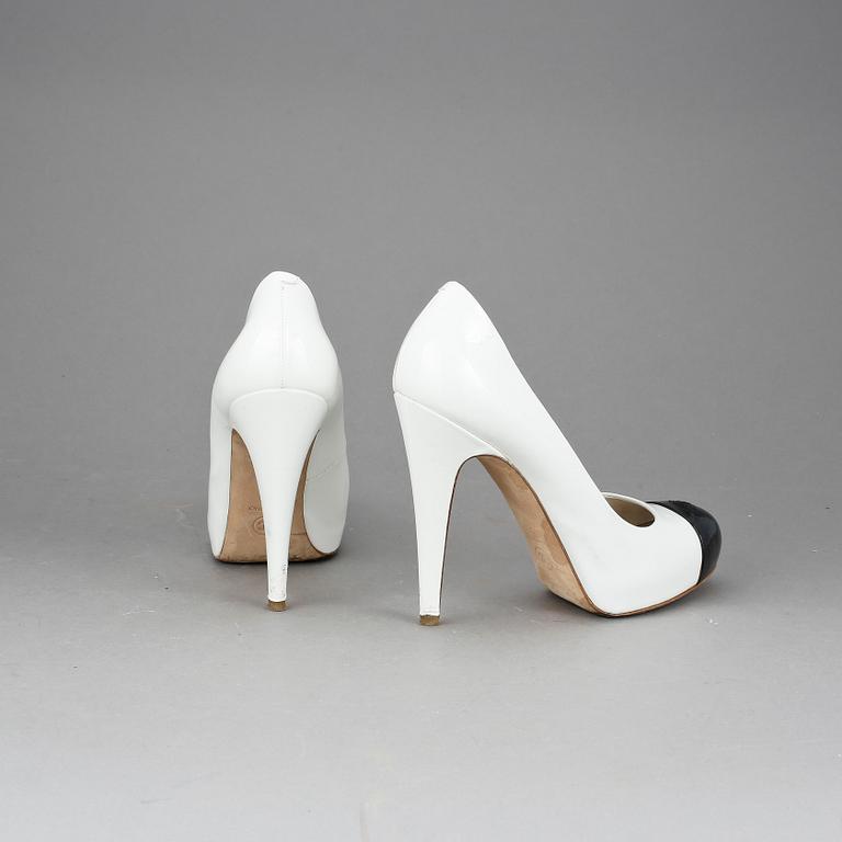 PUMPS, Chanel.