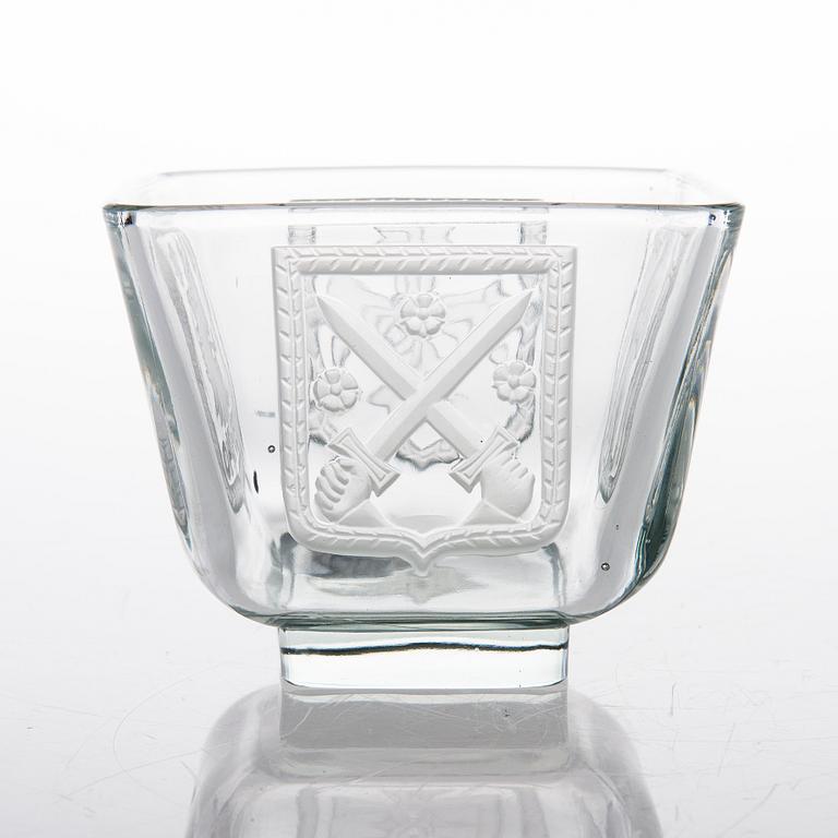 A glass bowl, 'Mottimalja' 1939-1940 Riihimäki Lasi Oy.