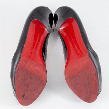 CHRISTIAN LOUBOUTIN, ett par peep-toe skor. Storlek 37 1/2.