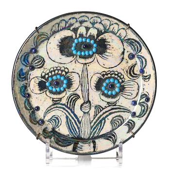 107. Birger Kaipiainen, a stoneware dish, Arabia, Finland.