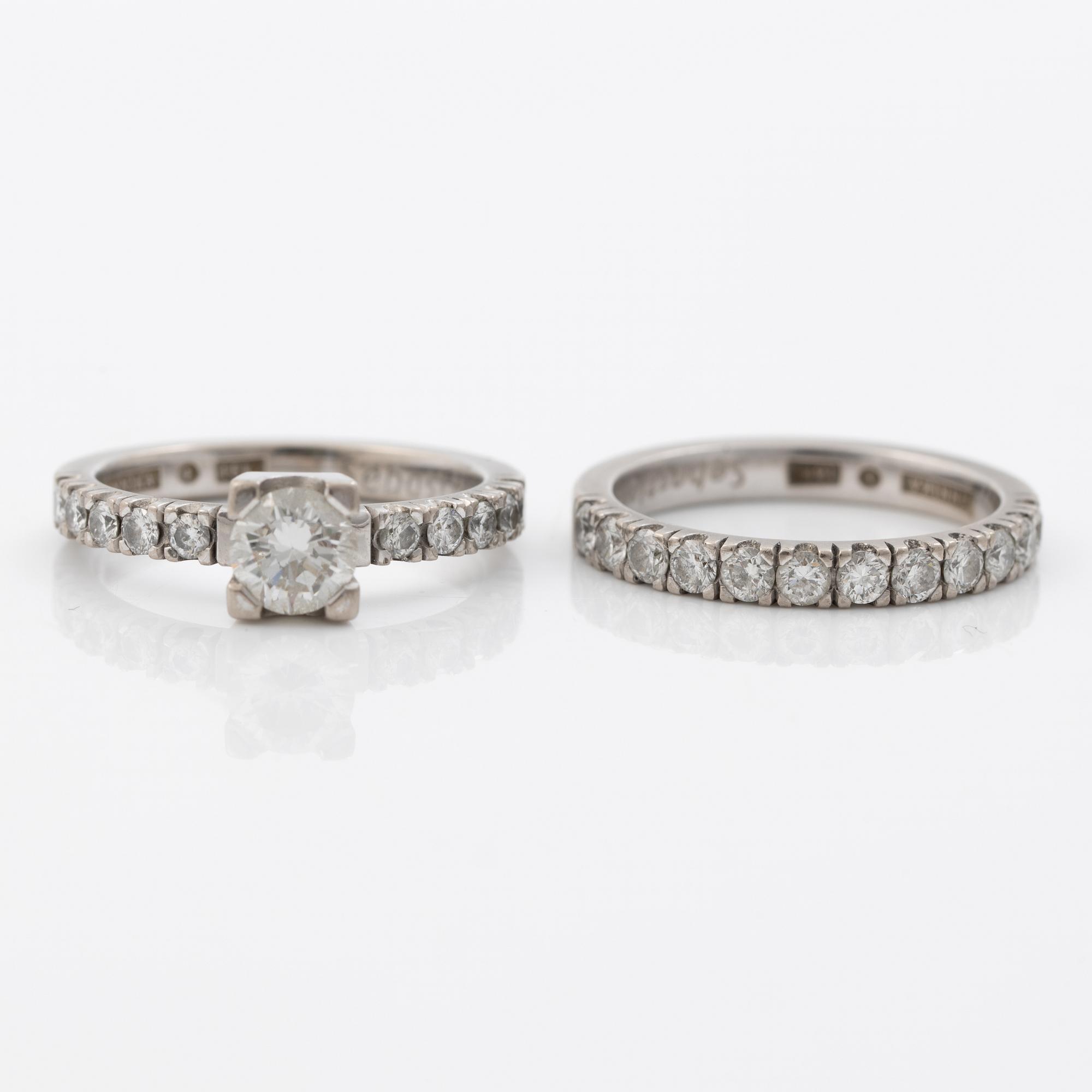 Två ringar, 18K vitguld med briljantslipade diamanter.