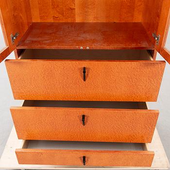 Rose Marie Elling, a Tintomara display cabinet Fröseke Form 1989.