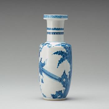 A blue and white roleau vase, Qing dynasty, 19th Century.