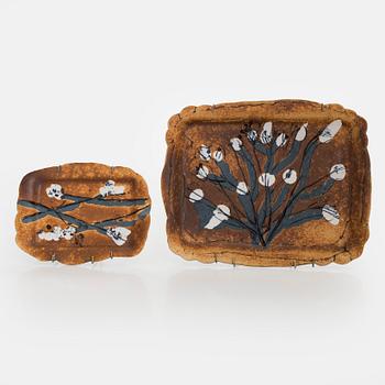 Francesca Mascitti-Lindh, two stoneware reliefs, signed F. Lindh Arabia.