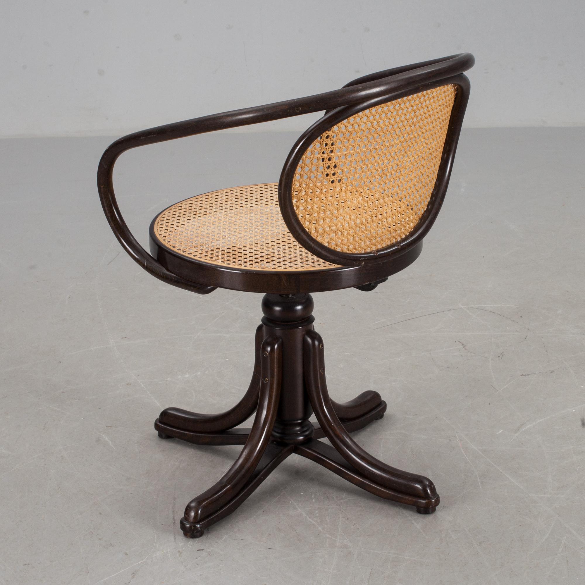 SKRIVBORDSSTOL, Thonet, 1900-talets andra hälft, etikettmärkt.