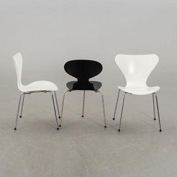 ARNE JACOBSEN, a set of two plus one chairs.