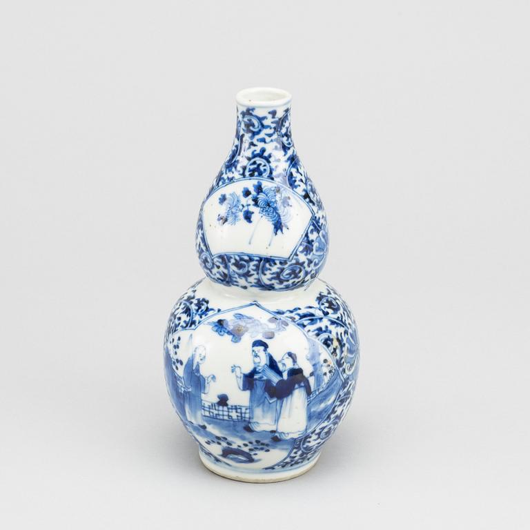 A Chinese 19th century porcelain vase marks of Kangxi.