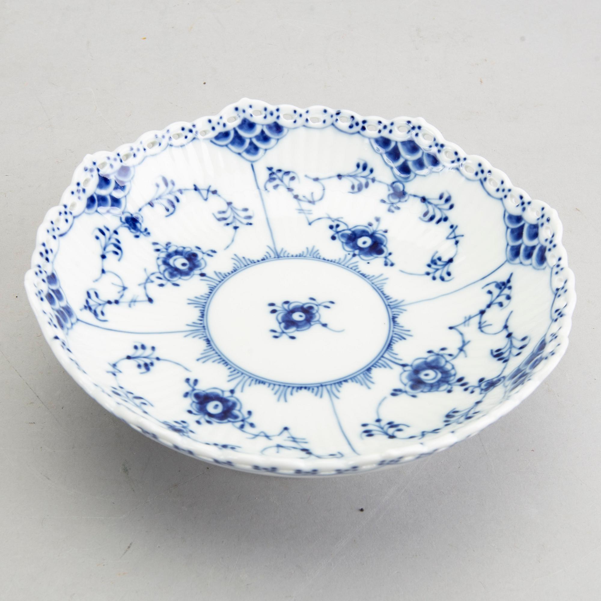 Servis 25 dlr Musselmalet Helblonde Royal Copenhagen Danmark 1900-talets senare del porslin.