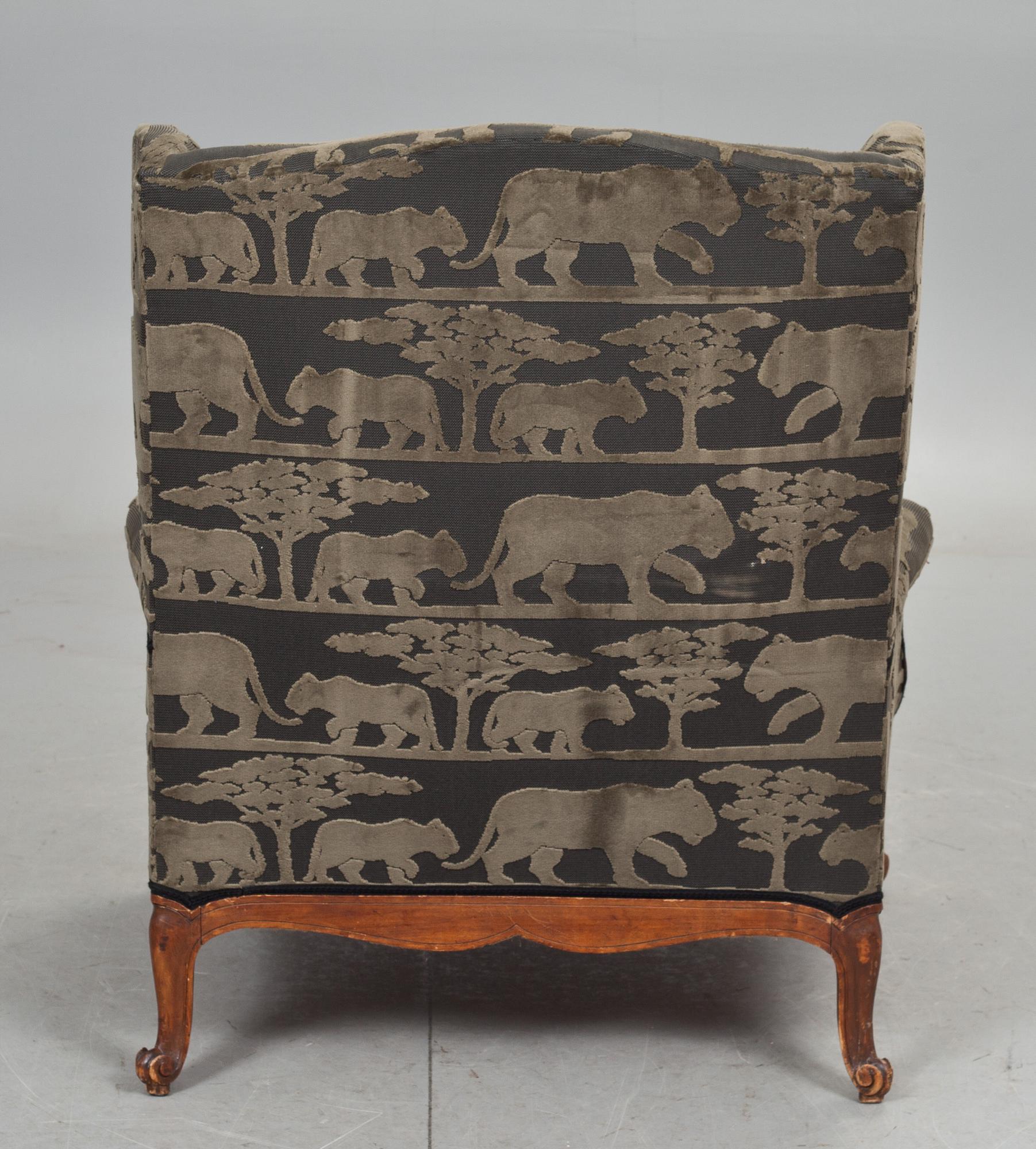 ÖRONLAPPSFÅTÖLJ, 1900-talets första hälft.