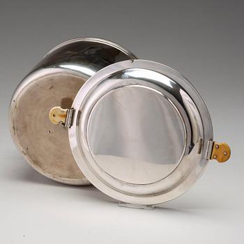 Henrik Hacklin, kastrull med lock, silver, S:t Petersburg 1858.