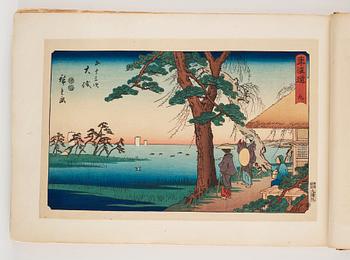 Ando Utagawa Hiroshige (1797-1858) efter, färgträsnitt. Japan, 1900-talets mitt. Album med 37 blad.