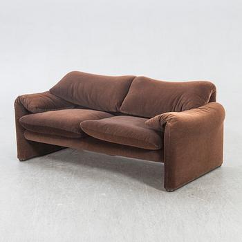 Vico Magistretti, sofa "Maralunga" for Cassina later part of the 20th century.