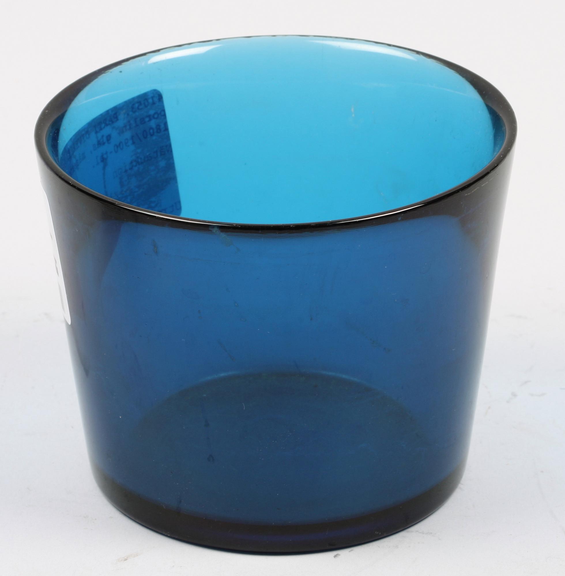 PARTI DIVERSE, 6 delar, porslin, glas, mässing, järn. 1800/1900-tal.