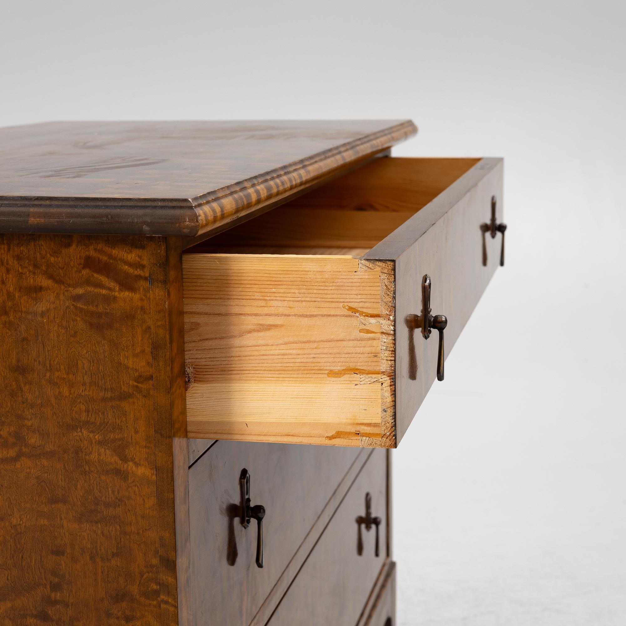 A chest of drawers, 1920s/30s.