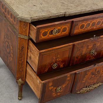 Jonas Hultsten, A Gustavian chest of drawers in the manner of Jonas Hultsten.