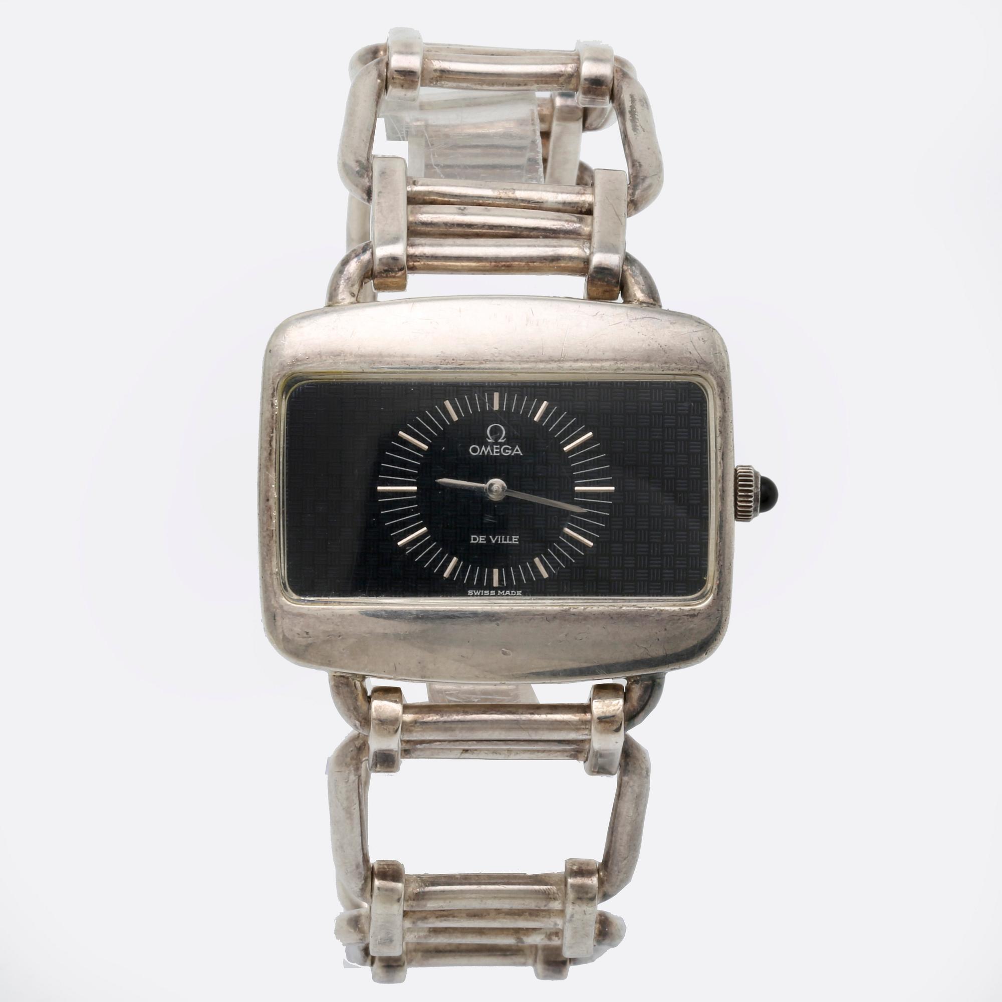 Omega armbandsur, silver, manuell, ca 42 x 30 mm, armband i silver längd ca 20,5 cm.