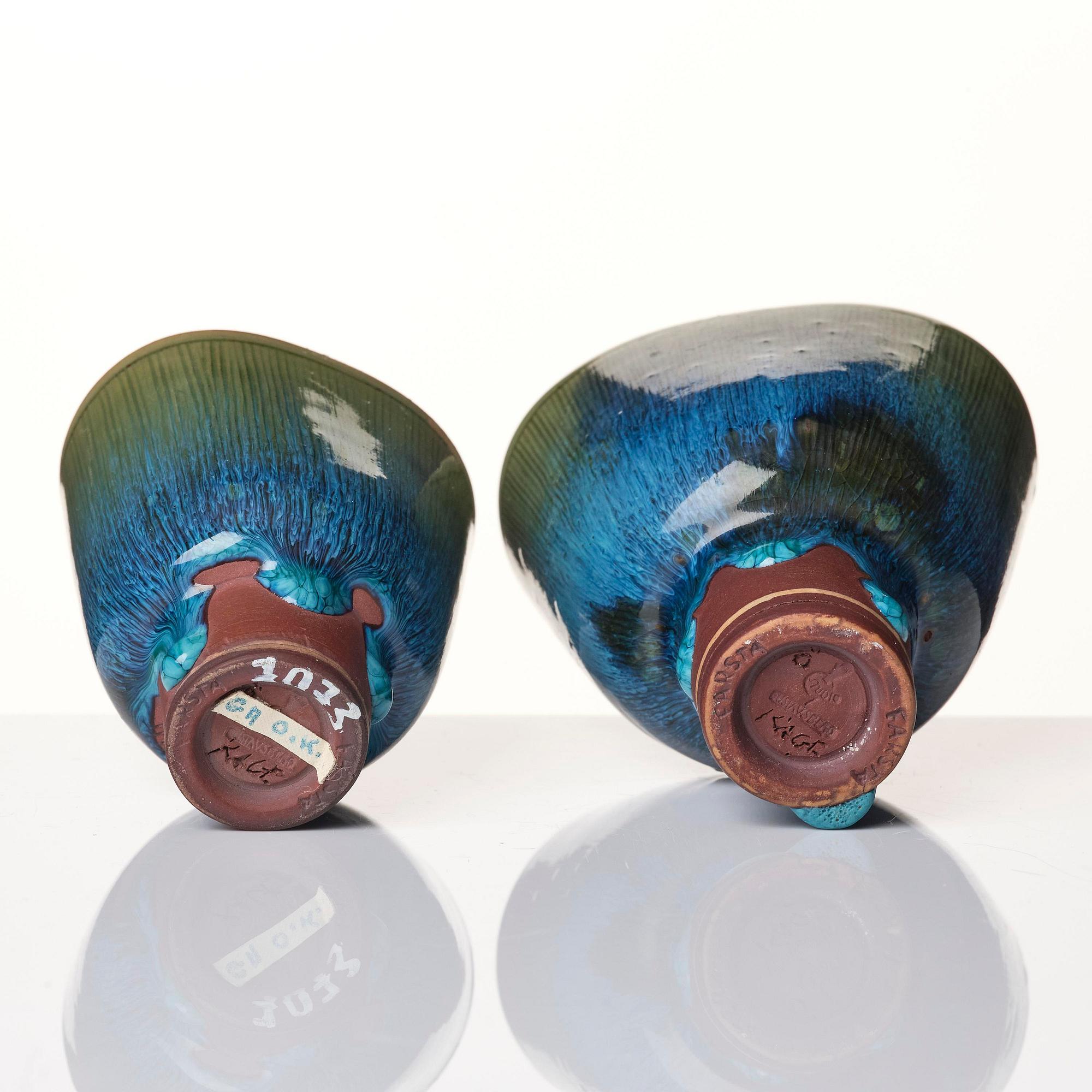 Wilhelm Kåge, a set of three Farsta stoneware footed bowls, Gustavsberg Studio 1950s.