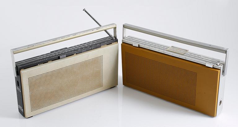 Five radios called Beolit 600/707 by Bang &Olufsen from Denmark from the second part of the 20th century.