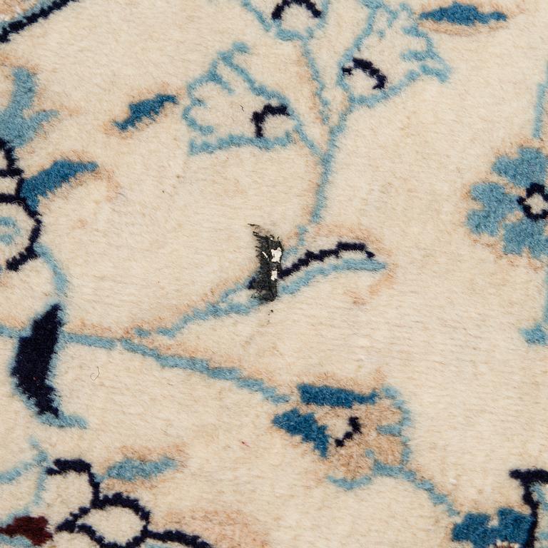 MATTA, Nain, part silk, diameter ca 250 cm.