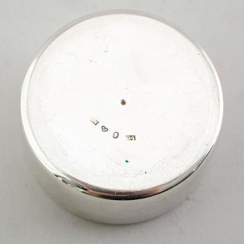 DOSA, silver, Stockholm 1844. Vikt ca 110 gram.