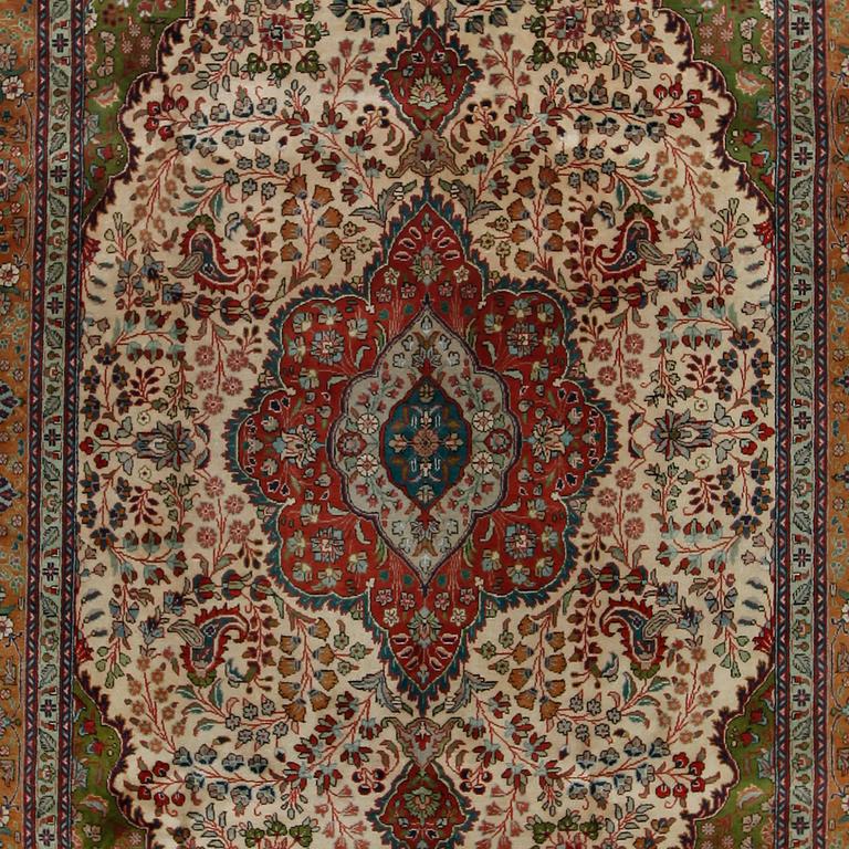 MATTA, Täbriz, ca 310 x 202 cm.