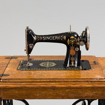 SYMASKIN MED BORD, Singer, Omkring år 1900.