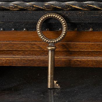 Barskåp, barockstil, 1900-talets andra hälft.