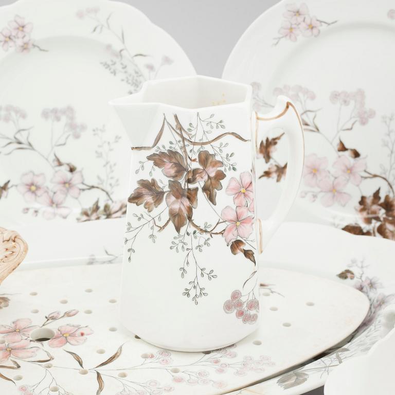 98 pieces of earthenware tableware from Rörstrand, model "Risa", produced between 1888- 1908.